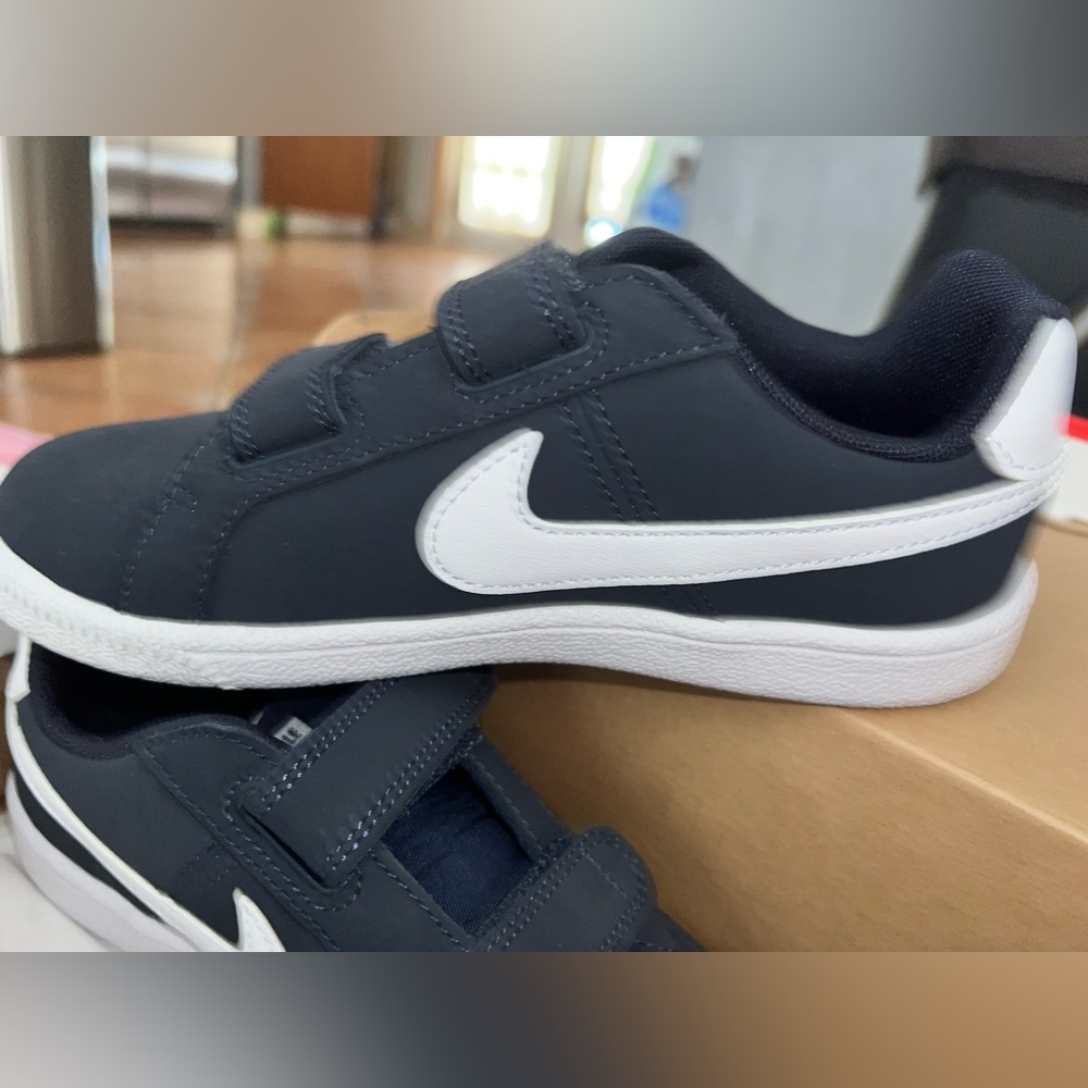 nike court royale